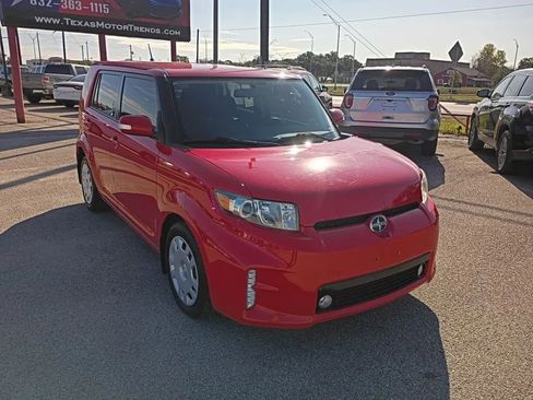 Used 2014 Scion xB image 7