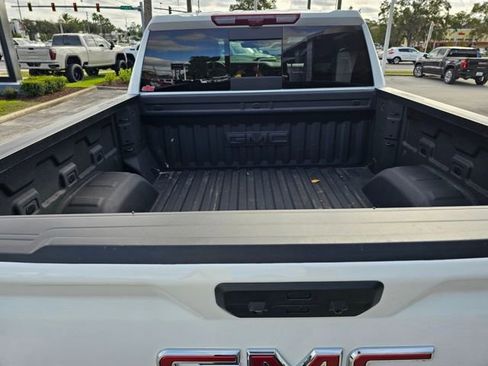 Used 2025 GMC Sierra 1500 AT4 w/ AT4 Premium Package image 5