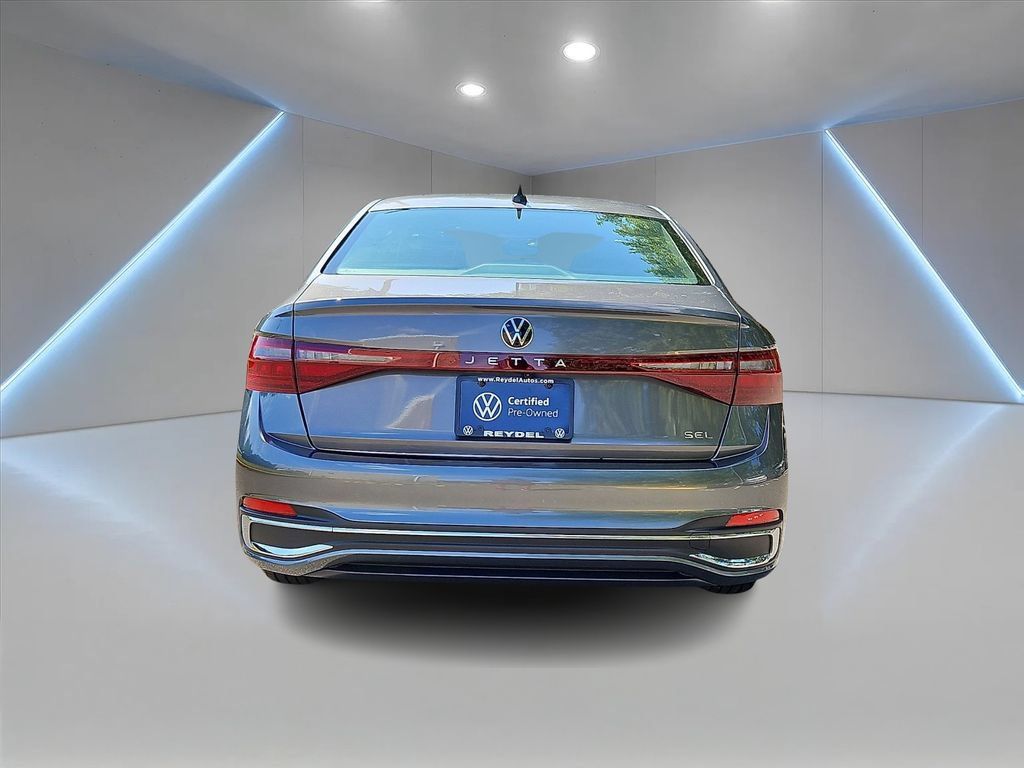 Certified 2025 Volkswagen Jetta SEL FWD image 5