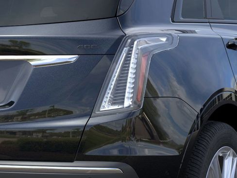 New 2025 Cadillac XT5 Sportv w/ Technology Package image 11