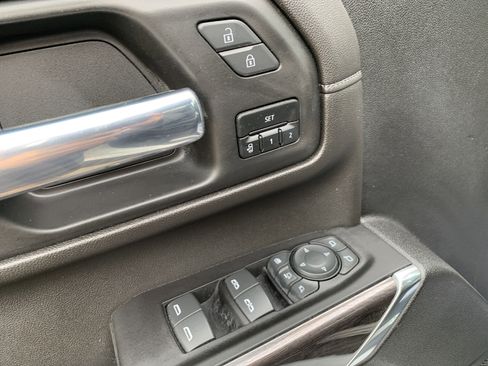 Used 2022 Chevrolet Silverado 3500 LTZ w/ LTZ Convenience Package image 23