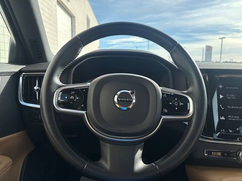 Used 2017 Volvo S90 T6 Momentum w/ Vision Package image 19