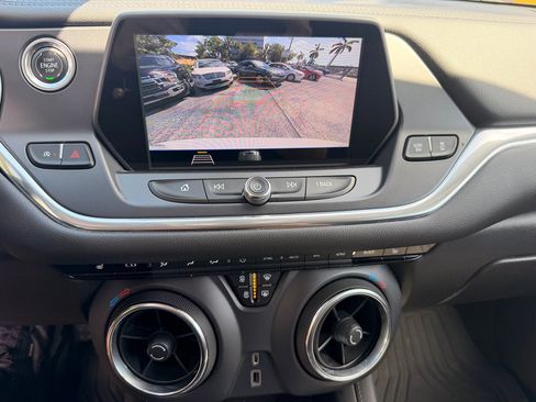 Used 2020 Chevrolet Blazer LT FWD image 21