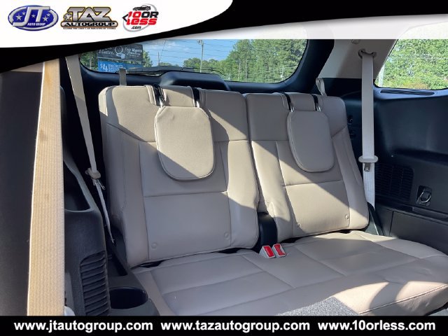Used 2020 Ford Explorer XLT w/ Equipment Group 202A RWD image 12