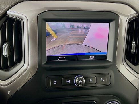 Used 2023 Chevrolet Silverado 1500 Custom image 13