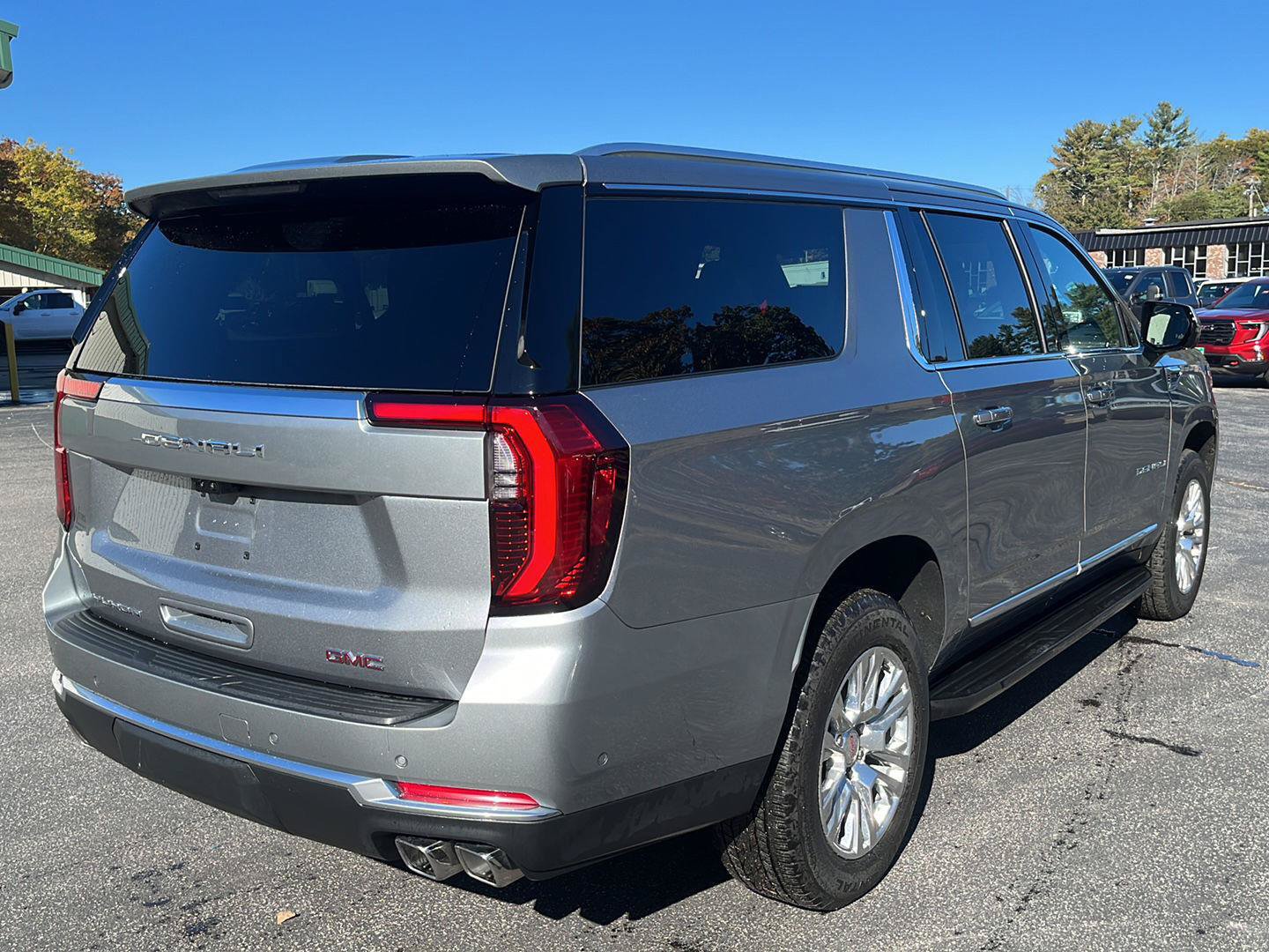 Certified 2026 GMC Yukon XL Denali w/ Advanced Technology Package AWD/4WD image 12
