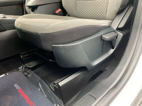 Used 2022 Ford Escape SE AWD/4WD image 13