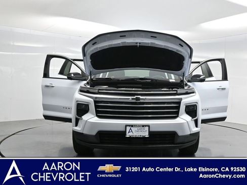 New 2026 Chevrolet Traverse LT w/ Driver Confidence Package FWD image 37