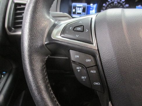 Used 2024 Ford Edge SEL AWD/4WD image 32
