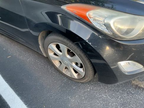 Used 2013 Hyundai Elantra Limited FWD image 2