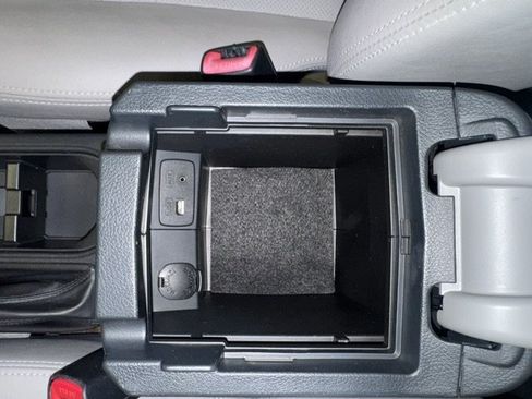 Used 2015 Subaru Forester 2.5i Touring w/ Eyesight & Navigation System AWD/4WD image 24