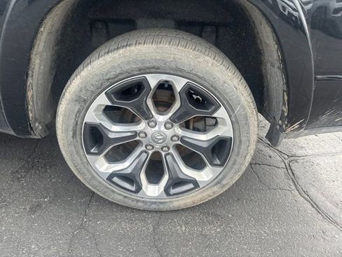 Used 2019 RAM 1500 Limited AWD/4WD image 6