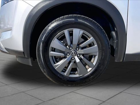 Used 2023 Nissan Pathfinder SV FWD image 11