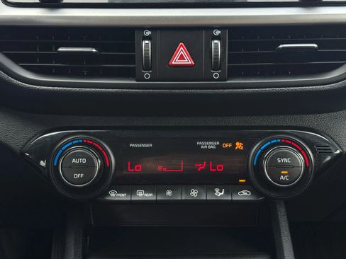 Used 2019 Kia Forte LXS image 36