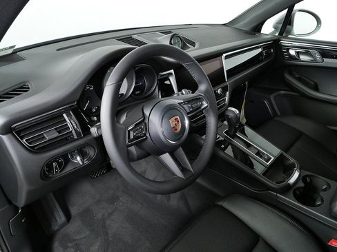 New 2026 Porsche Macan S image 4