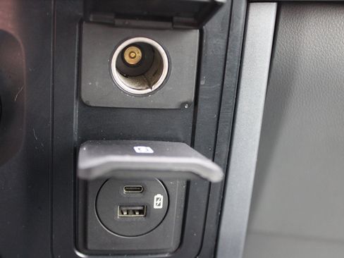 Used 2023 Ford F150 XLT image 24