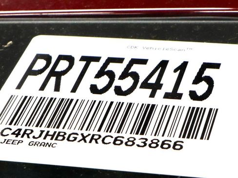 Used 2024 Jeep Grand Cherokee Limited w/ Luxury Tech Group II image 37