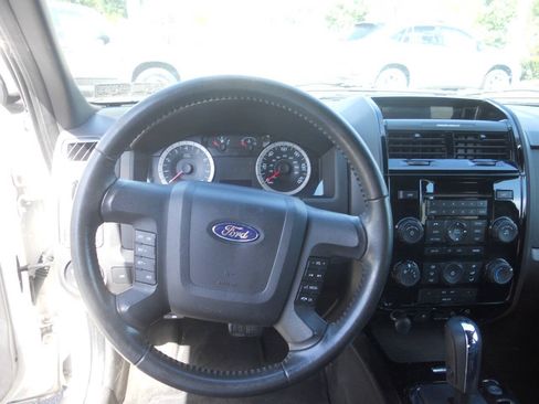 Used 2010 Ford Escape Limited AWD/4WD image 14