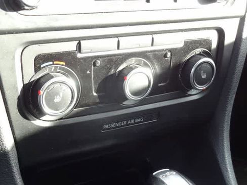 Used 2014 Volkswagen Jetta TDI image 19