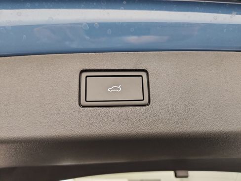 New 2026 Volkswagen Tiguan SE AWD/4WD image 36