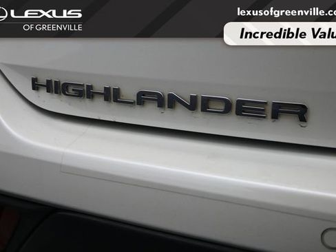 Used 2021 Toyota Highlander Limited FWD image 10