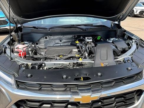 New 2026 Chevrolet Trax LT w/ Driver Confidence Package FWD image 11