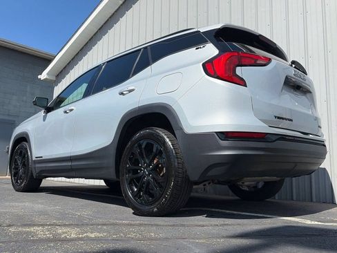 Used 2021 GMC Terrain SLT w/ Infotainment Package II AWD/4WD image 12