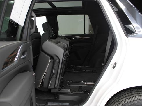 Certified 2023 Cadillac Escalade Premium Luxury image 51