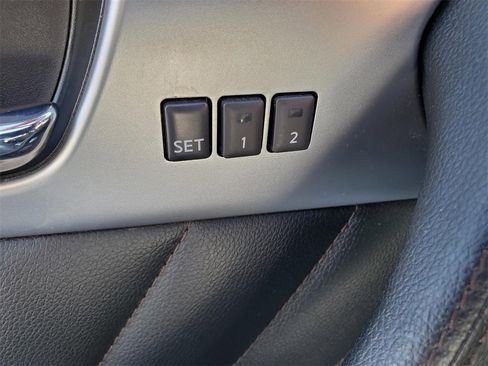 Used 2012 INFINITI FX35 2WD w/ Premium Pkg image 19