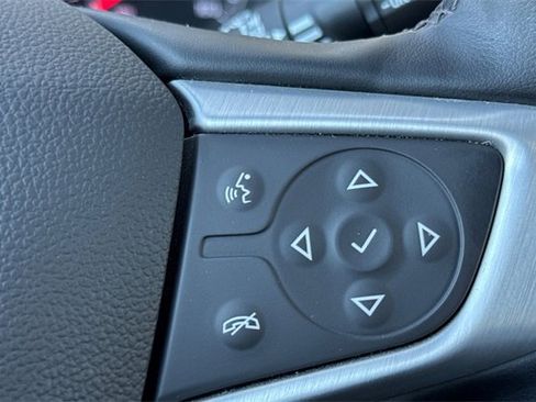 Used 2024 GMC Terrain SLT image 39