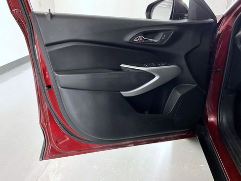 Certified 2024 Chevrolet Trax RS w/ Driver Confidence Package image 9