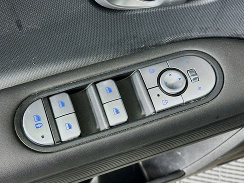 Used 2024 Hyundai Ioniq 5 SEL image 15