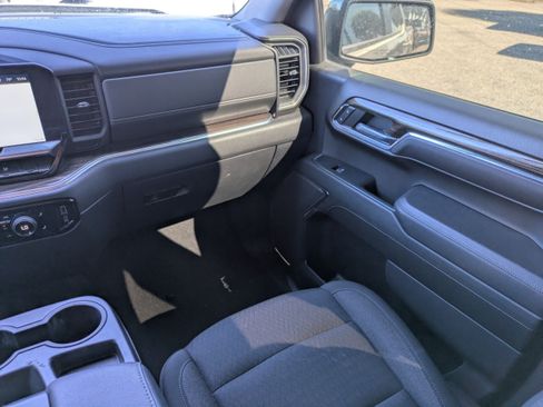 Used 2023 Chevrolet Silverado 1500 LT AWD/4WD image 16