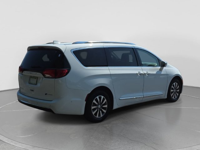 Used 2020 Chrysler Pacifica Limited w/ Advanced Safetytec Group FWD image 7