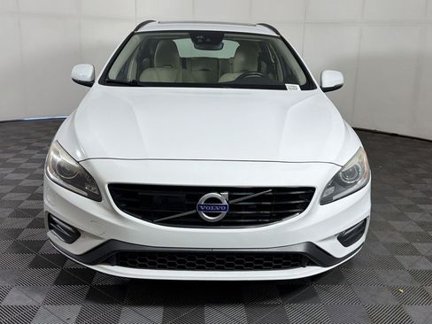 Used 2018 Volvo V60 T5 Dynamic w/ Vision Package FWD image 6