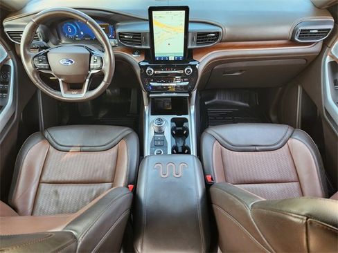 Used 2021 Ford Explorer King Ranch w/ Premium Technology Package image 26