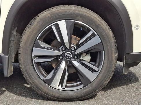 Certified 2023 Nissan Rogue SL w/ SL Premium Package image 8