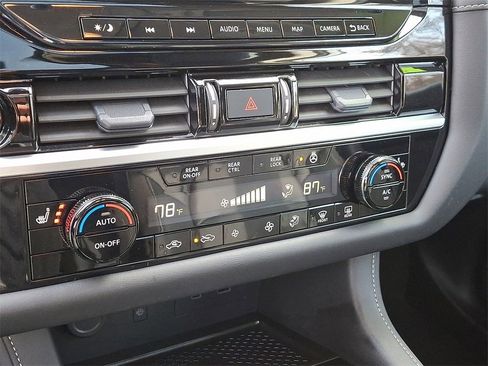 Certified 2025 Nissan Pathfinder SL w/ SL Premium Package image 18