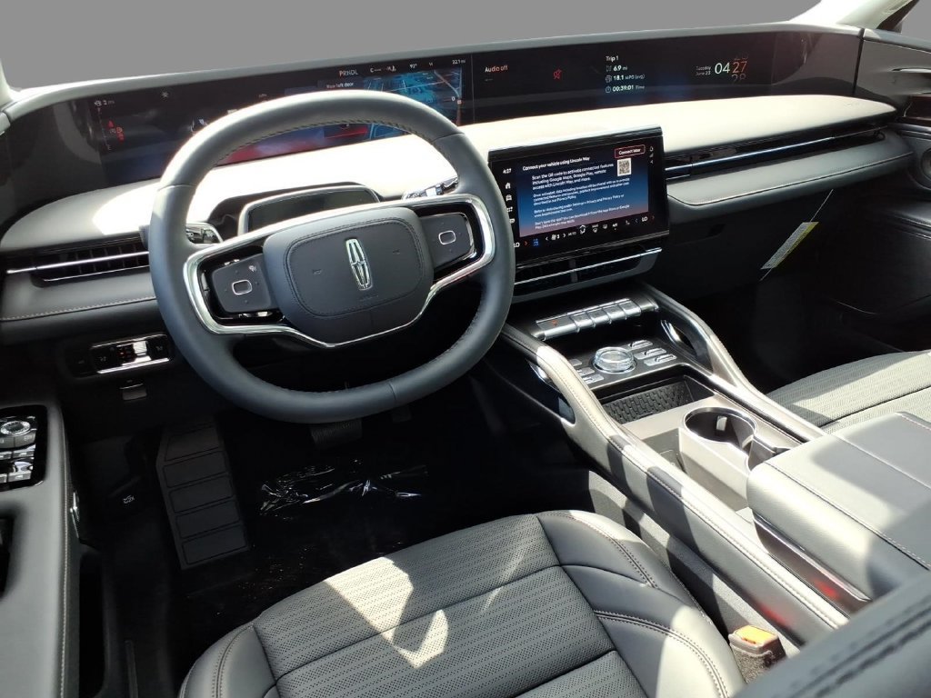 New 2026 Lincoln Nautilus Reserve w/ Jet Appearance Package AWD/4WD image 6