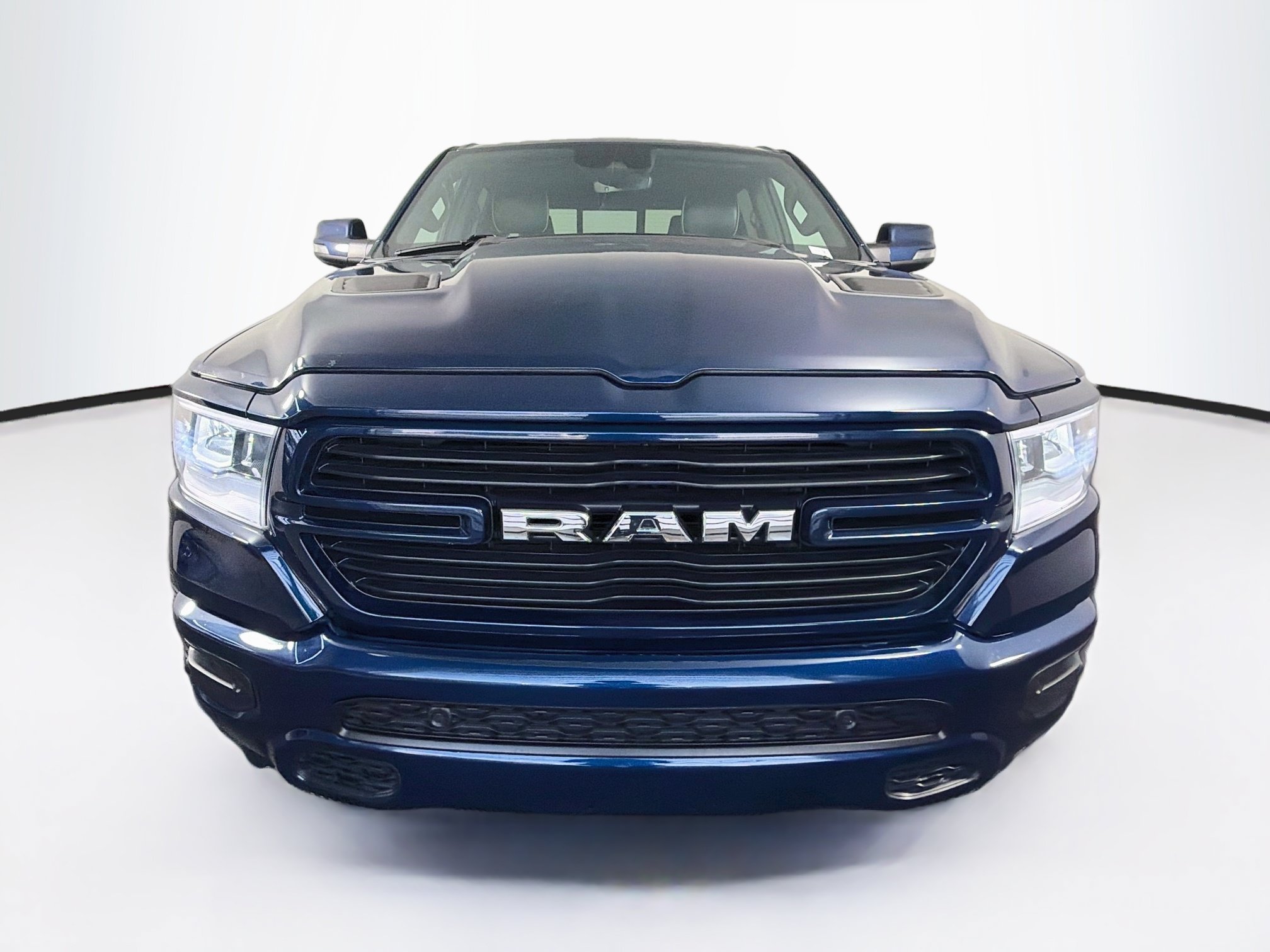 Used 2024 RAM 1500 Laramie AWD/4WD image 2