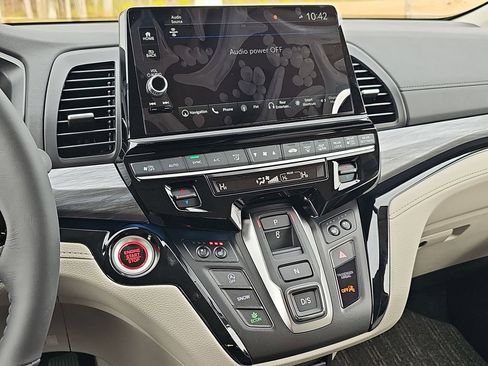New 2026 Honda Odyssey Elite image 23