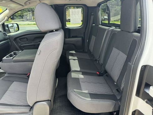 Used 2022 Nissan Titan S RWD image 10