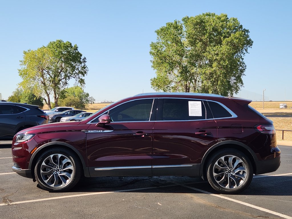 Used 2022 Lincoln Nautilus Reserve w/ Equipment Group 201A AWD/4WD image 4