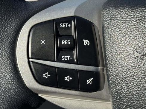 Used 2022 Ford Explorer XLT w/ Equipment Group 202A image 21