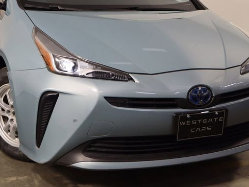 Used 2019 Toyota Prius LE FWD image 40