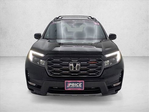Used 2023 Honda Passport TrailSport image 2