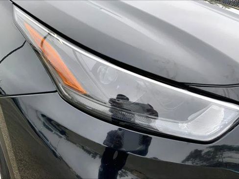 Certified 2024 Toyota Highlander LE image 27