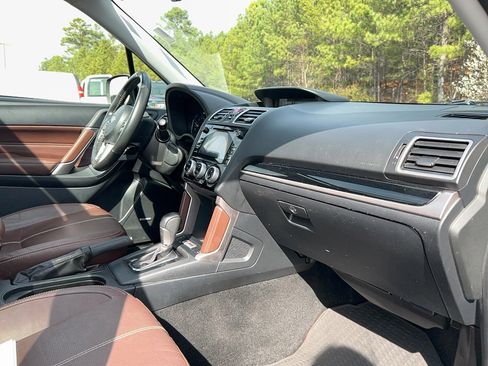Used 2017 Subaru Forester 2.5i Touring image 27
