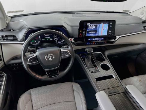 Used 2022 Toyota Sienna Limited AWD/4WD image 23