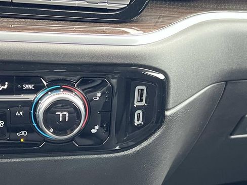 New 2026 GMC Sierra 1500 Elevation image 28